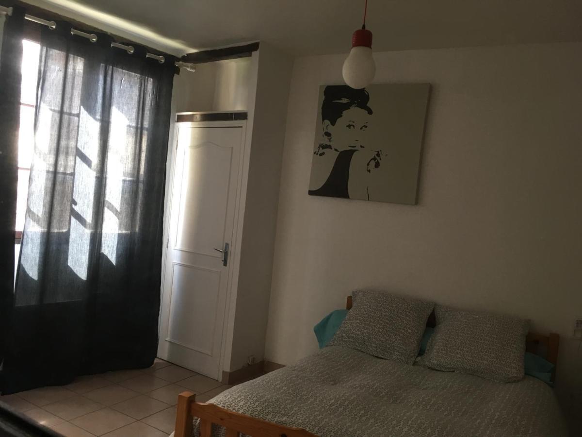 Chez Tibo Apartman Provins Kültér fotó