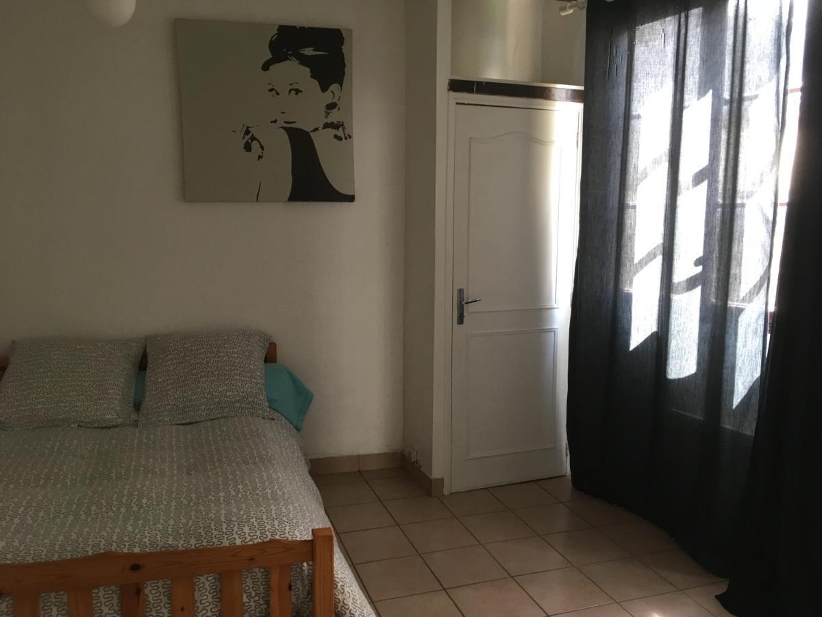 Chez Tibo Apartman Provins Kültér fotó
